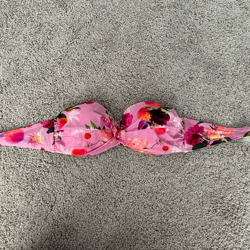 Victoria’s Secret Bikini Set